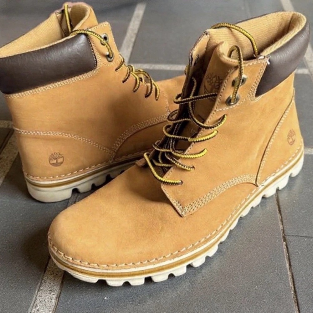 Timberland Women’s 8.5 Waterproof Nubuck Lace Up Boots Wheat A6019